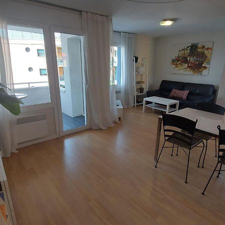 1ª Linea Reformado Y Frente Al Puerto Deportivo Firmamos Contrato Si El Cliente Lo Solicita Aunque Es Necesario Hacer La Reserva Para Poder Comunicarse Оспіталет-дель-Інфант Екстер'єр фото